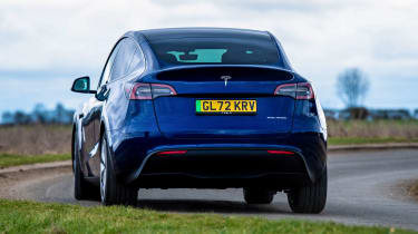 Tesla Model Y Long Range - rear dynamic